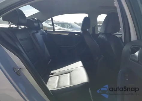 2017 Volkswagen Jetta 1.4T Se z USA, uszkodzony, nr VIN 3VWDB7AJ9HM316577